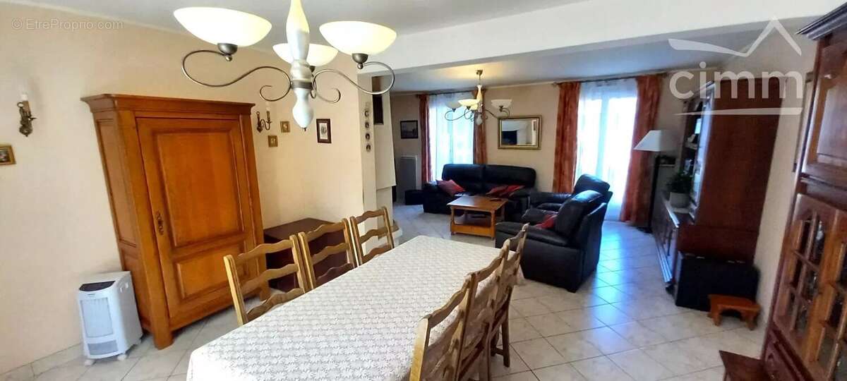 Maison à COUR-CHEVERNY