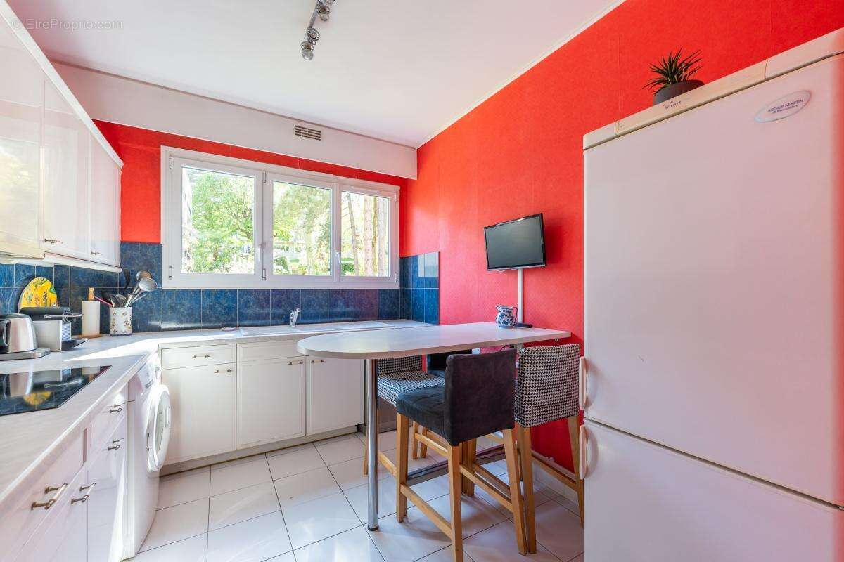 Appartement à VILLE-D'AVRAY