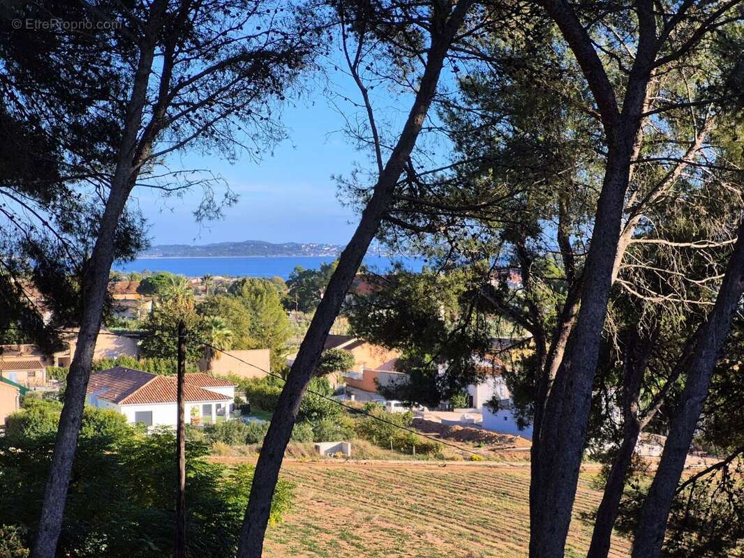 Maison à CARQUEIRANNE