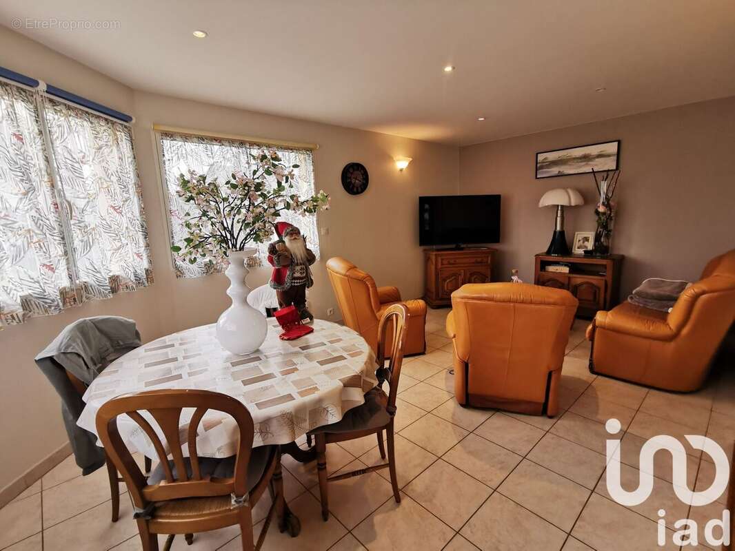 Photo 9 - Maison à TRELEVERN