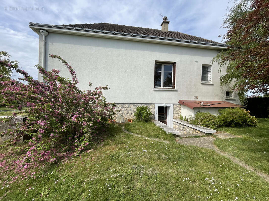 Grande Maison -  4 Chambres - Garages - photo 11