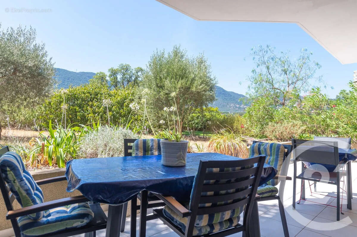 Appartement 50 m² à Cavalaire-Sur-Mer  - photo 4