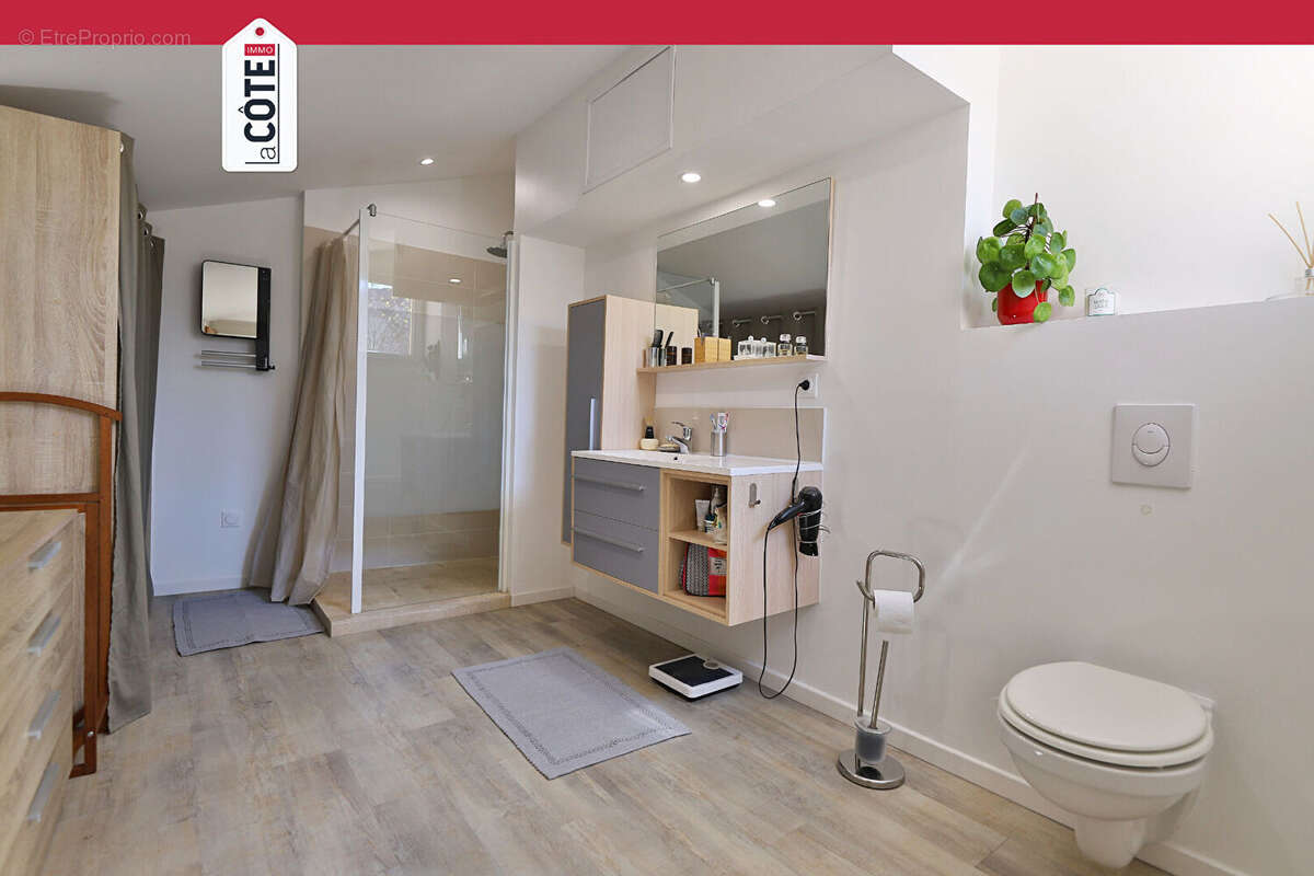 Maison à L&#039;ISLE-SUR-LA-SORGUE