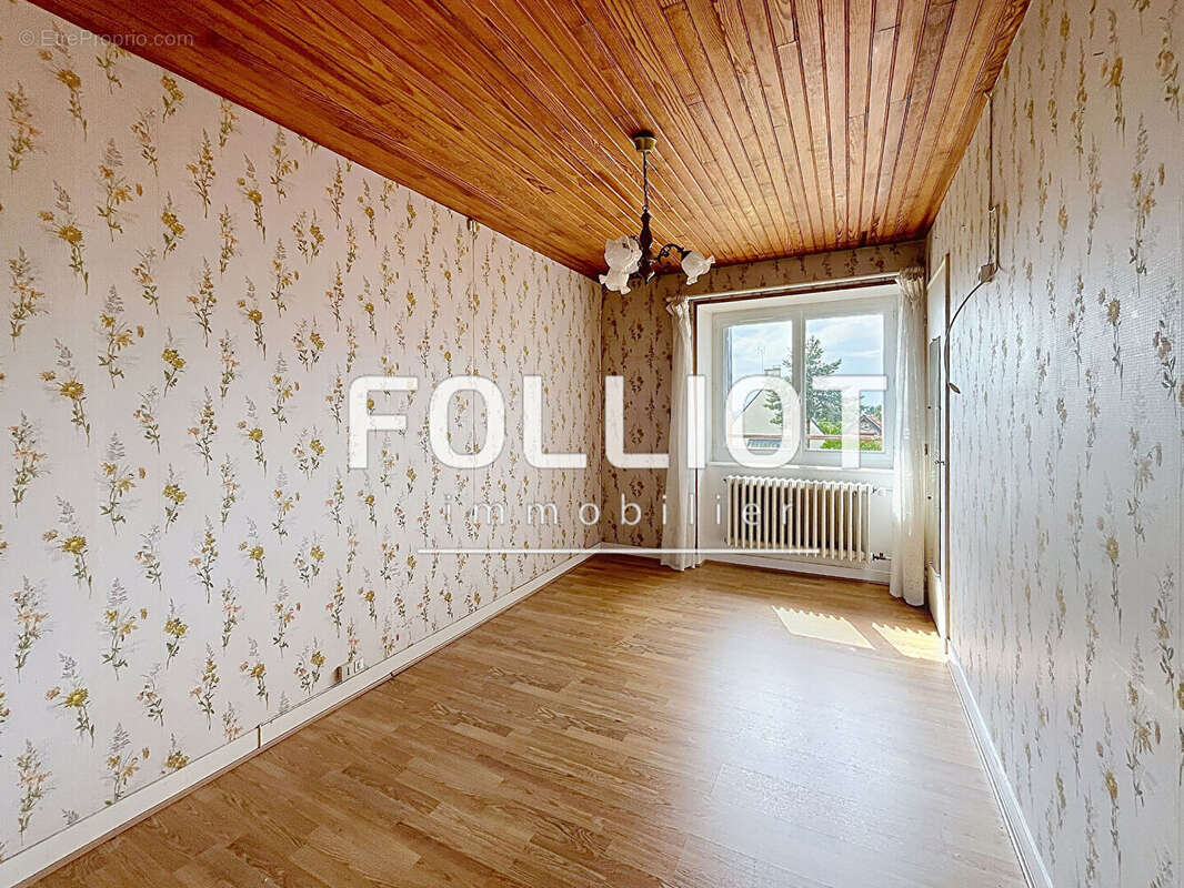 Maison Bourgvallees 5 pièce(s) 118 m2 - photo 13