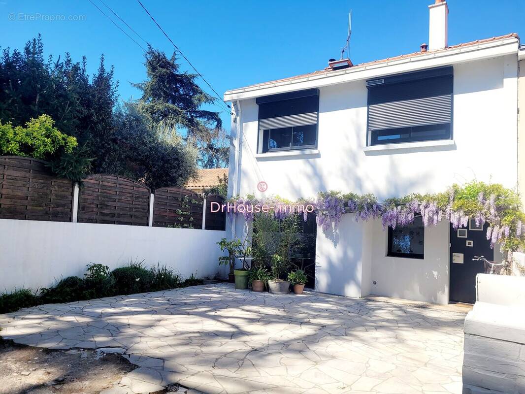 Maison à SAINT-SEBASTIEN-SUR-LOIRE