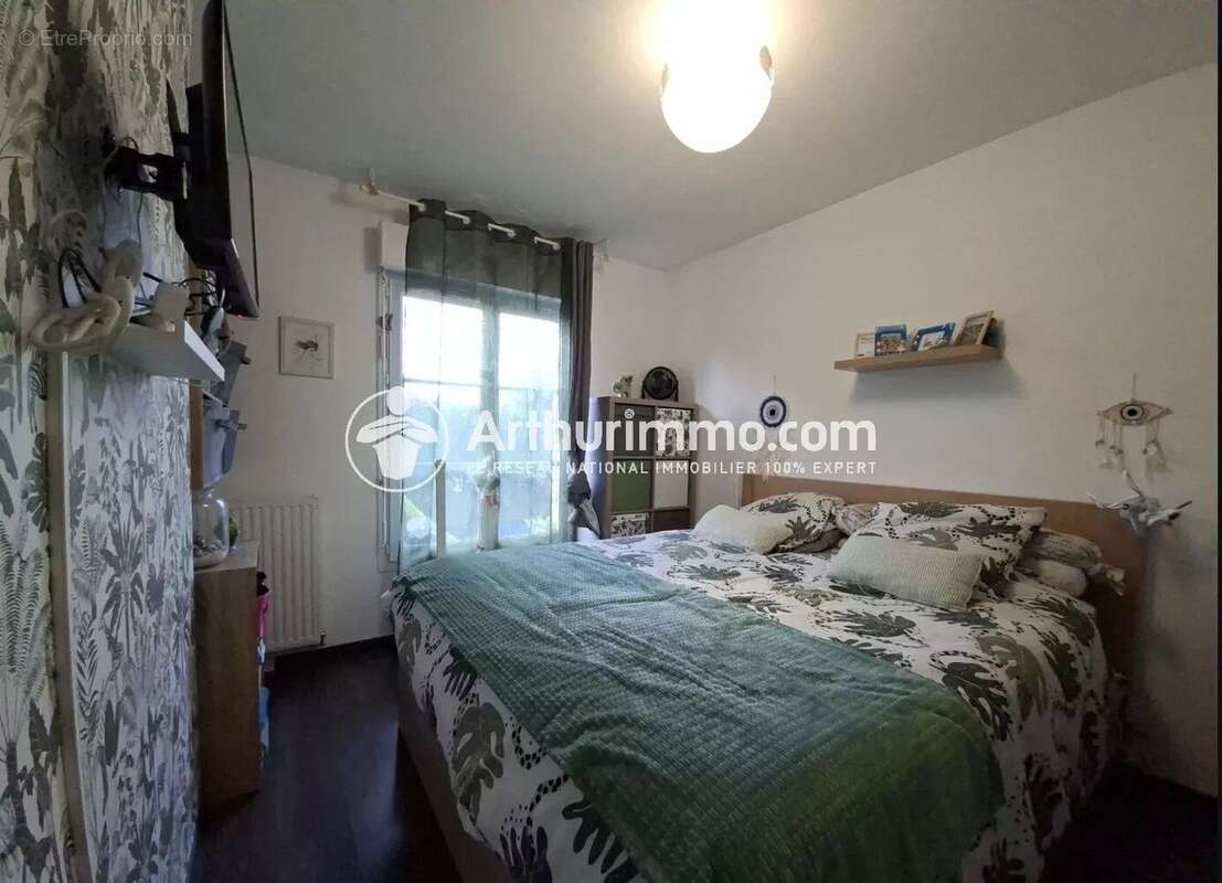 Appartement à SAINT-PIERRE-DU-PERRAY