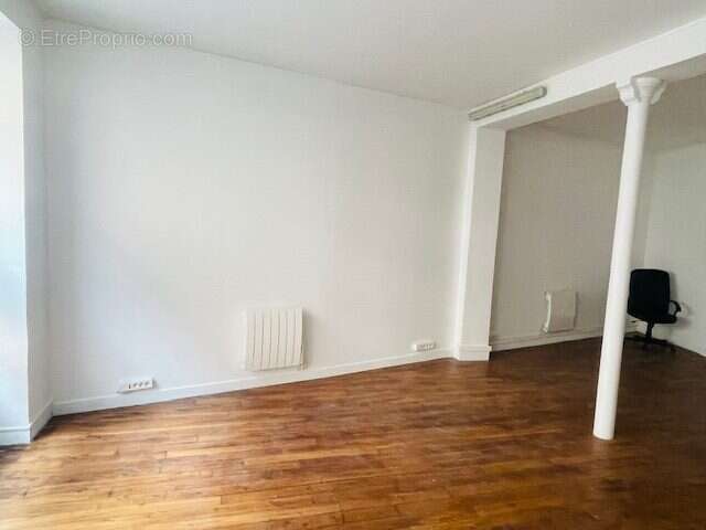 Commerce à PARIS-11E