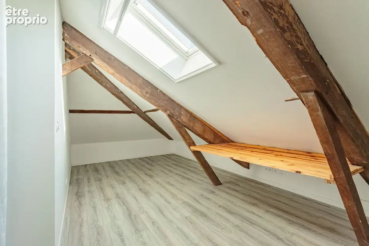 Logement rénové avec 3 chambres + terrasse - photo 11