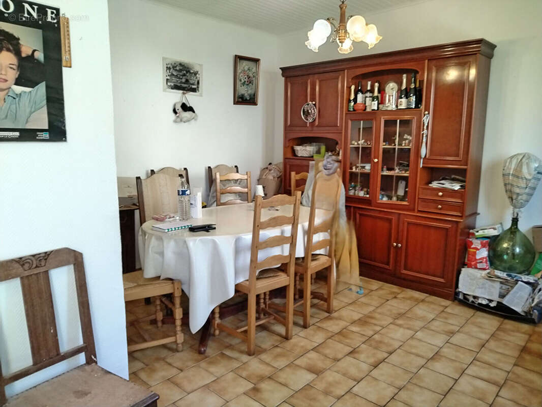Maison de ville centre montpon menesterol - photo 3