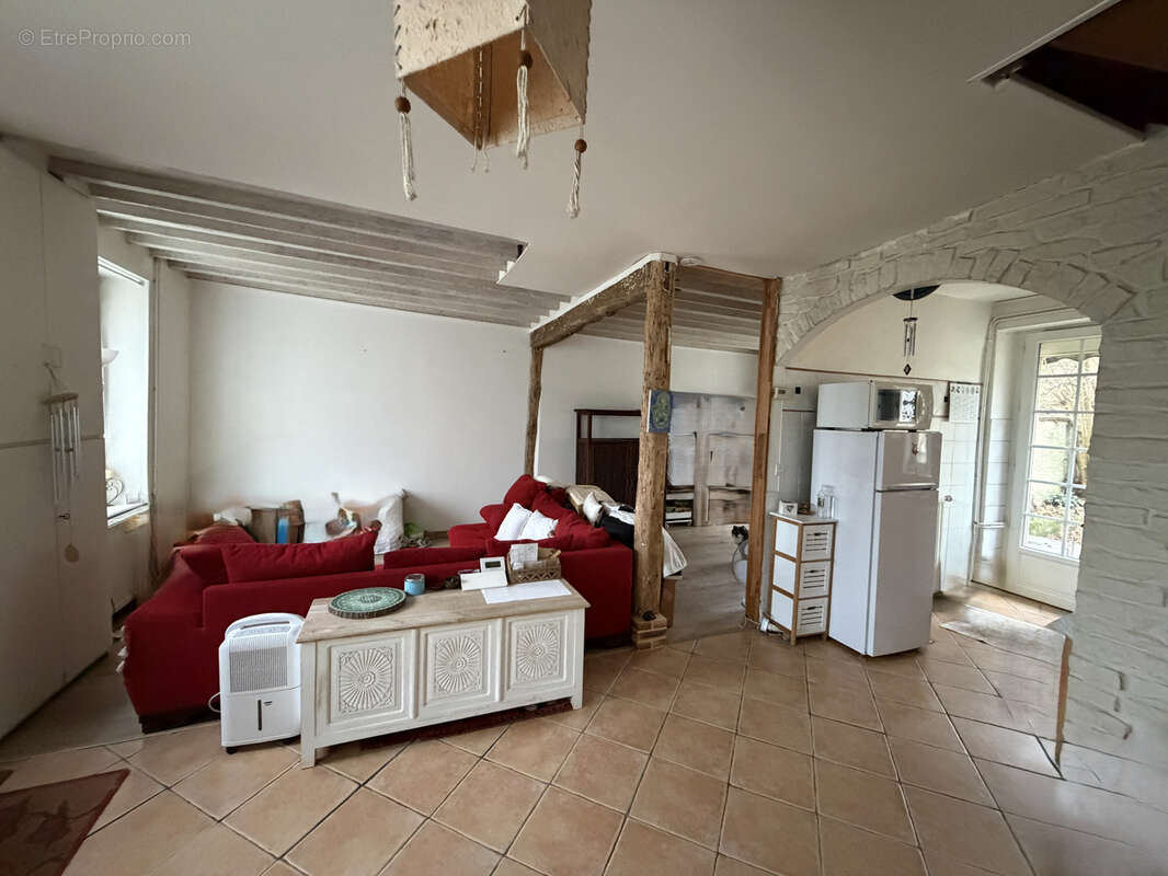 Maison à HOUDAN