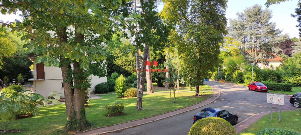 Appartement à LA CELLE-SAINT-CLOUD