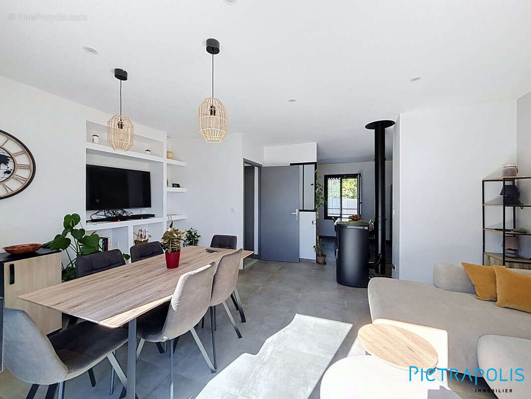 Maison 100 m² à Bessenay  - photo 7