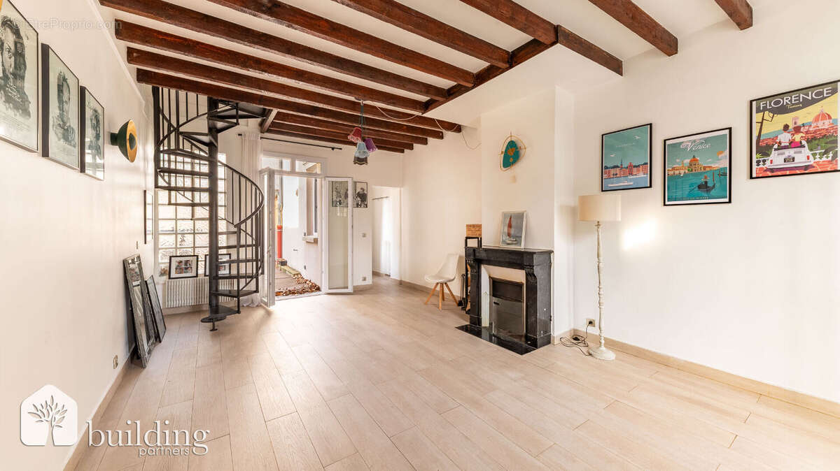 Maison à COURBEVOIE