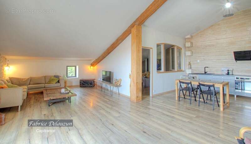 Propriete à vendre 9 pièces MAILLANE (13) - photo 9