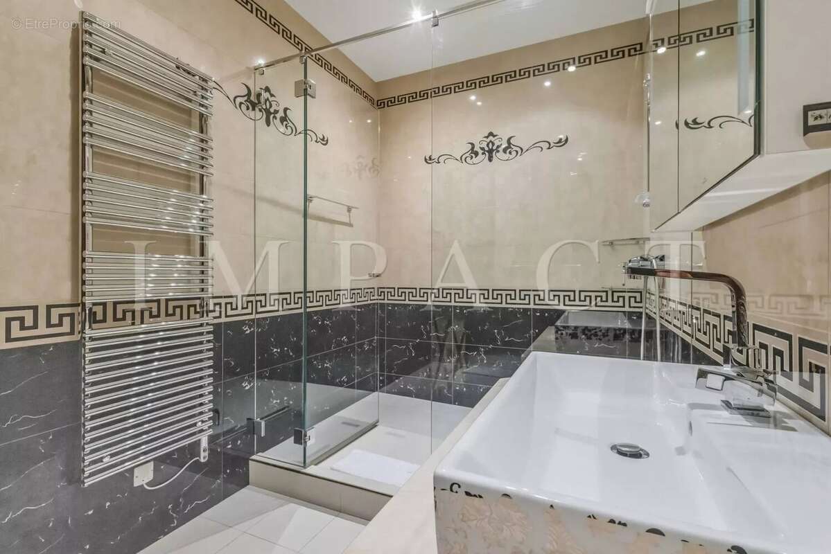Cannes Croisette Grand Hotel Appartement 5 Pièces à Vendre - photo 8
