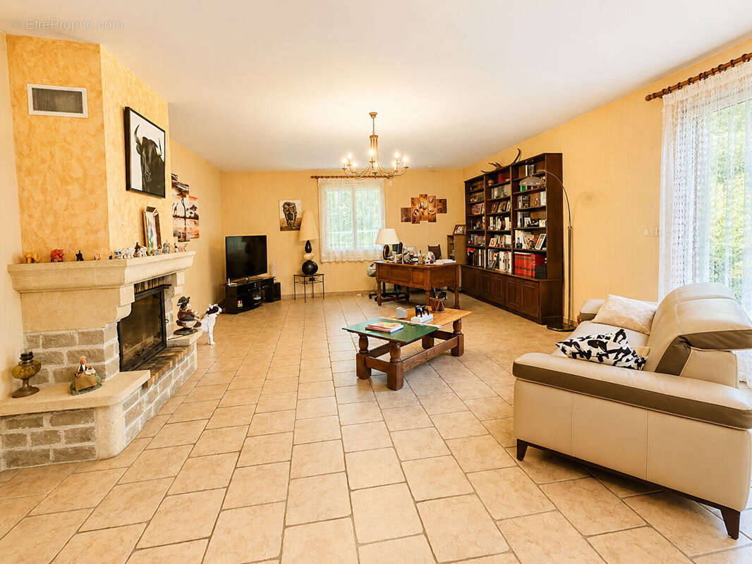 Maison à BOUGLAINVAL