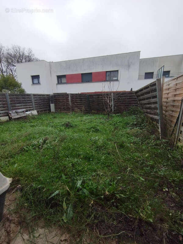 Maison à FLEURY-MEROGIS