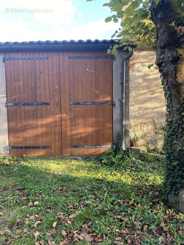 Maison à COULANGES-SUR-YONNE