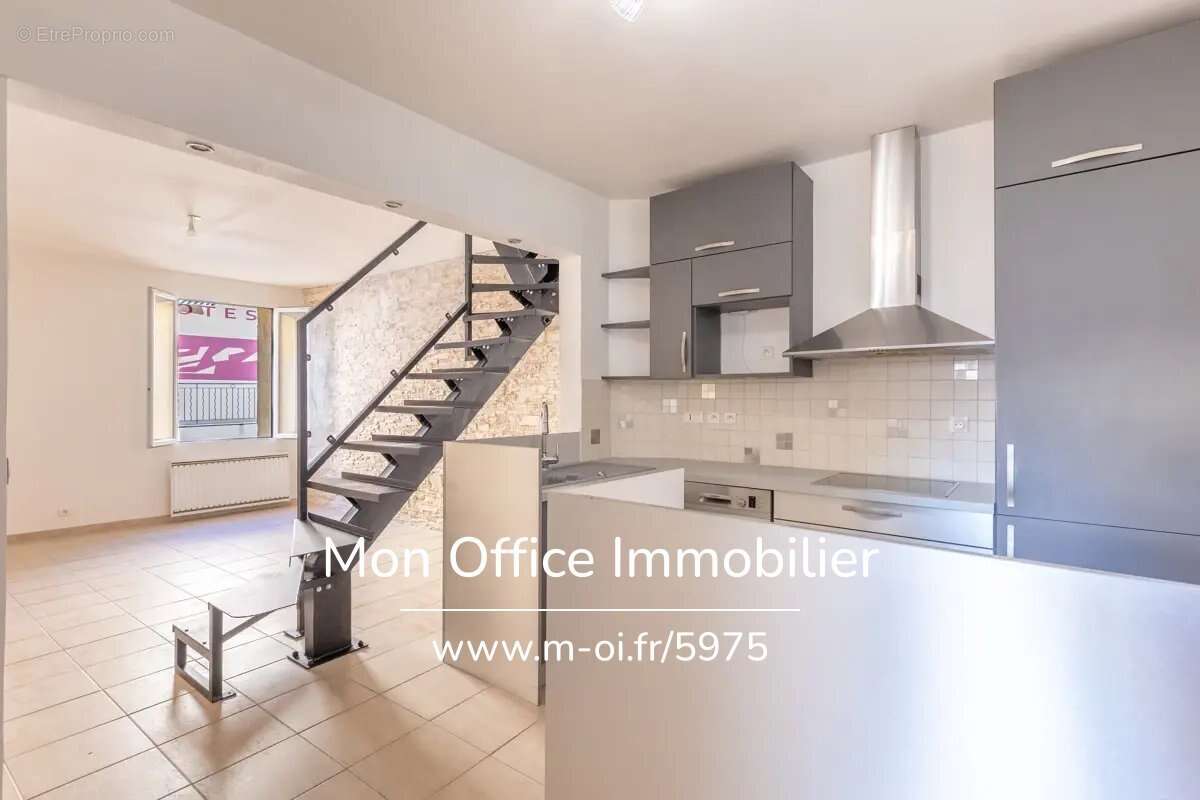 Appartement à ROUSSET
