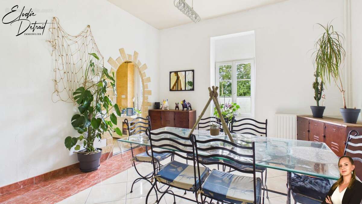 Maison 106 m² à Saint-Saturnin  - photo 2