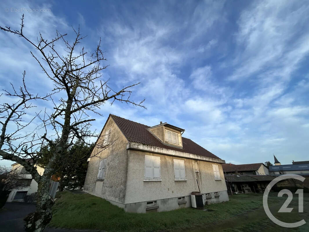 Maison à RILLIEUX-LA-PAPE