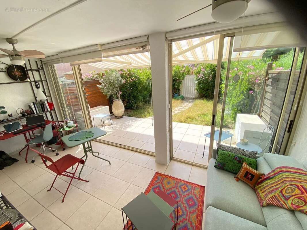 Appartement à LA LONDE-LES-MAURES