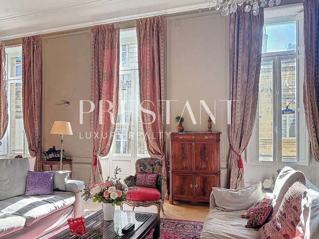 Appartement à BORDEAUX