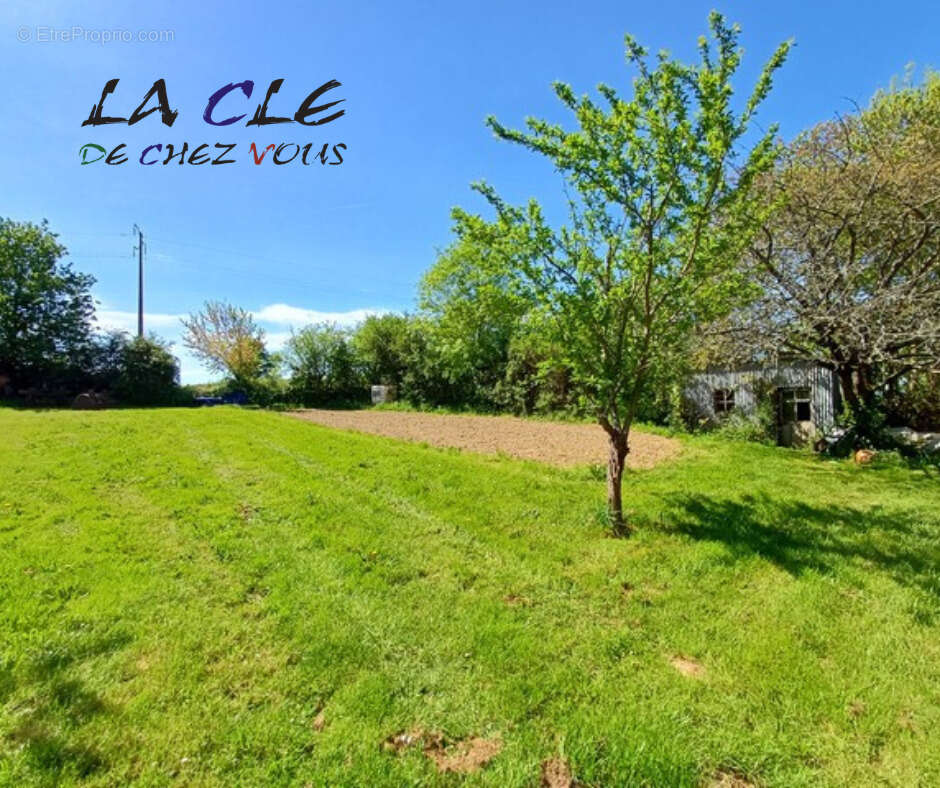 Maison à LE BUSSEAU