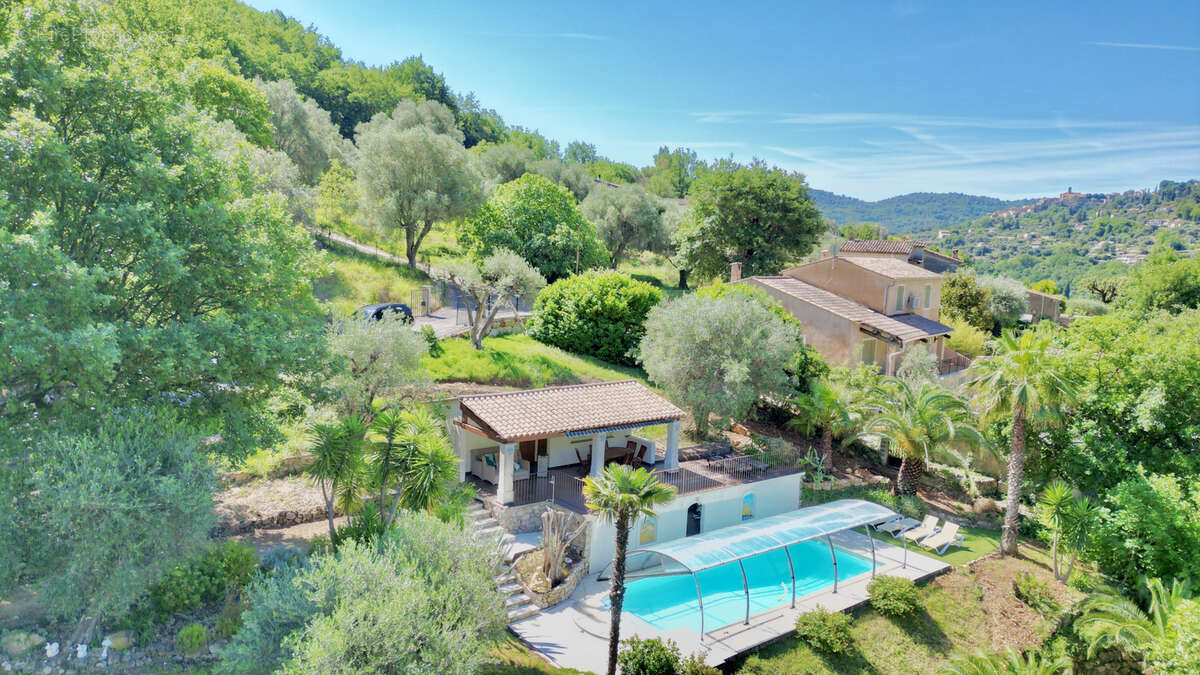 Maison à TOURRETTES-SUR-LOUP