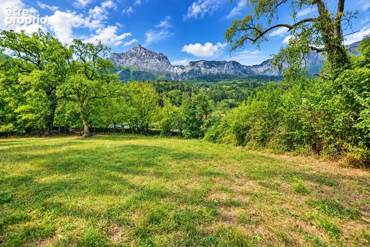 Terrain à MAGLAND
