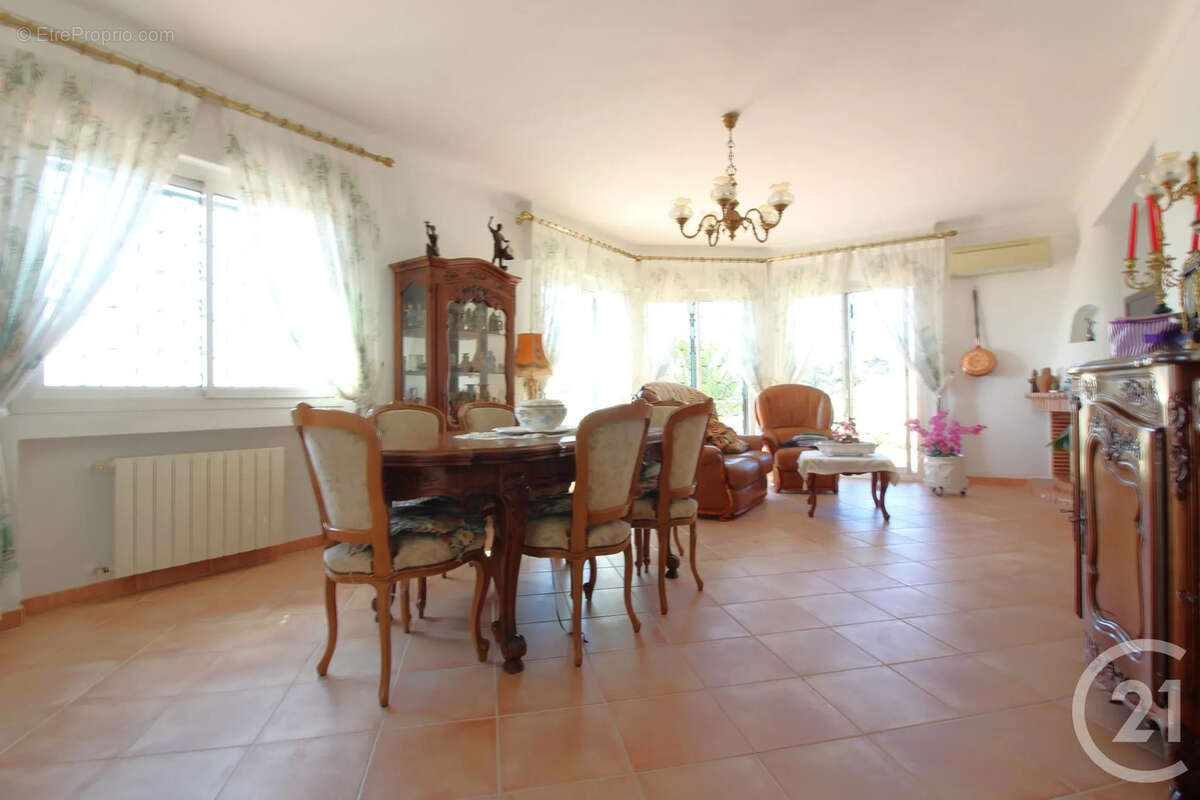 Maison à ROQUEBRUNE-CAP-MARTIN