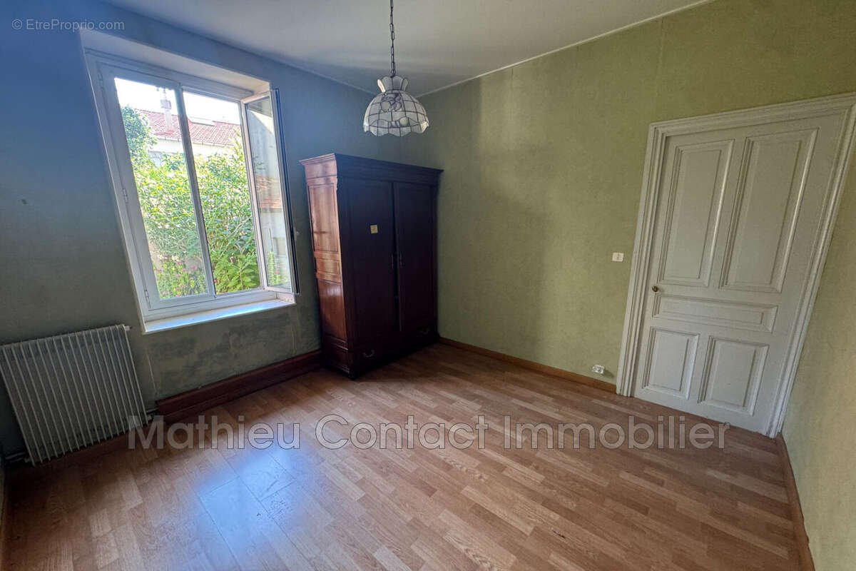 Appartement 131 m² à Nimes  - photo 8