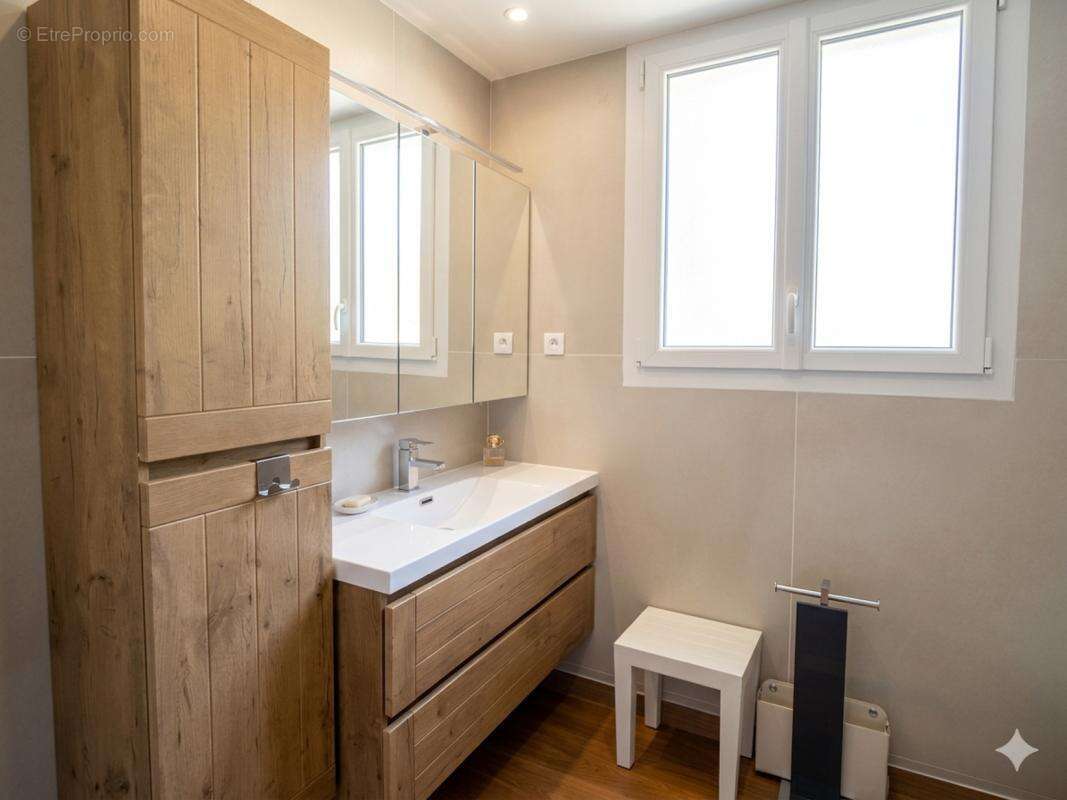 Appartement à SALON-DE-PROVENCE