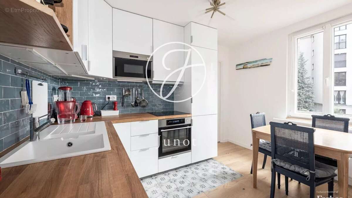 Appartement à PARIS-7E