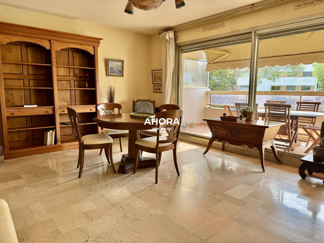 Appartement à MARSEILLE-9E