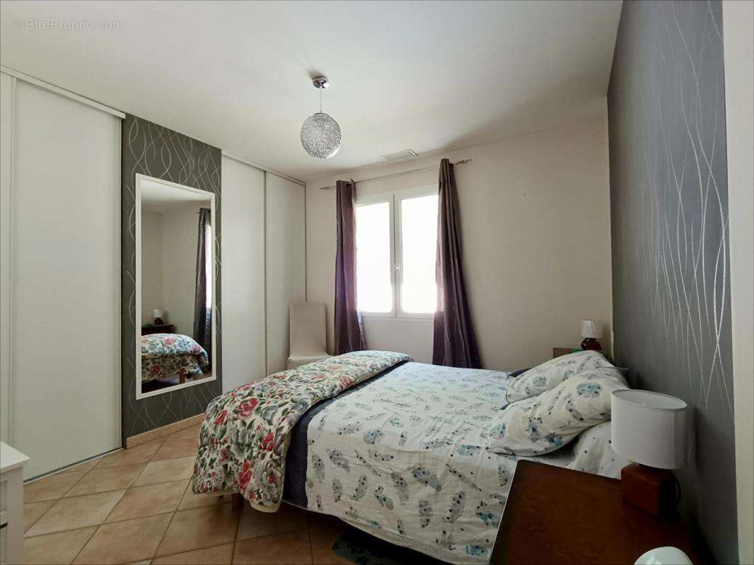 Maison à SAINTE-LIVRADE-SUR-LOT