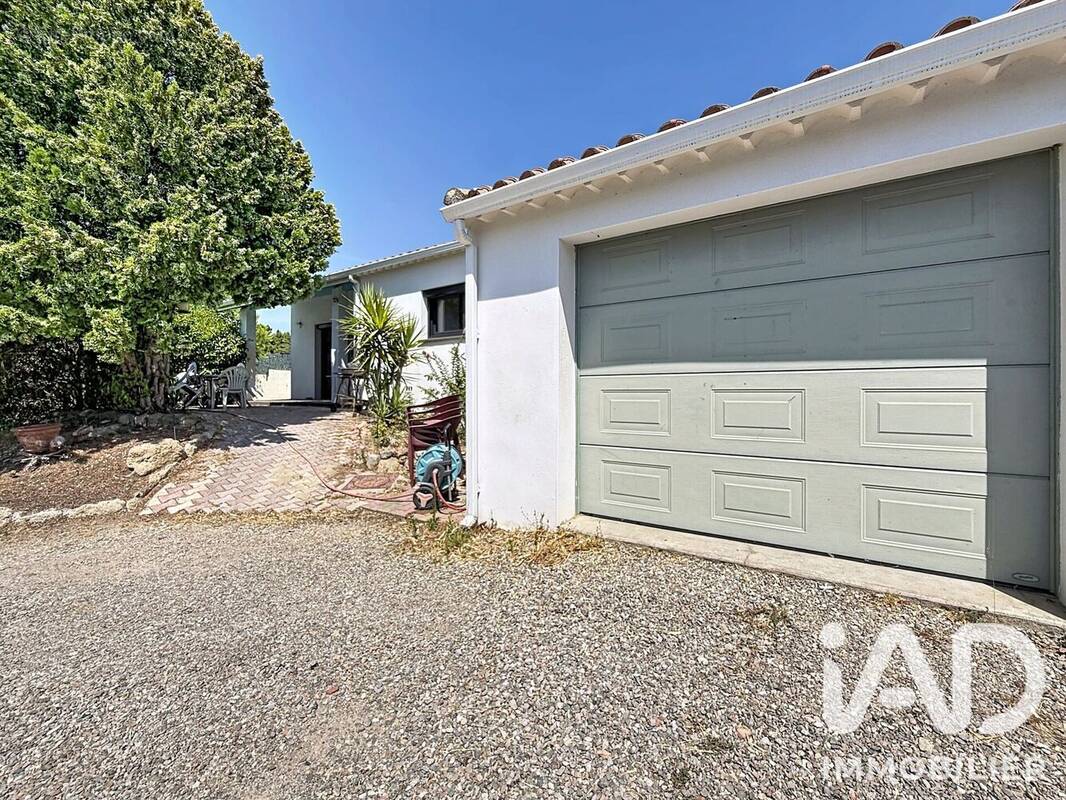 Maison 127 m² à Saint-Genies-De-Fontedit  - photo 1