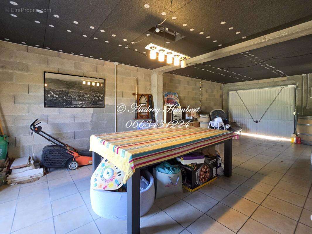 Maison à PIERREVERT