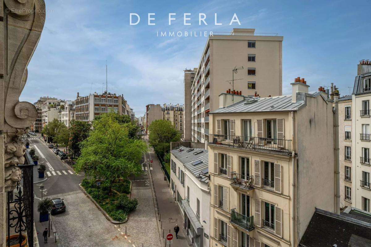 Appartement à PARIS-14E