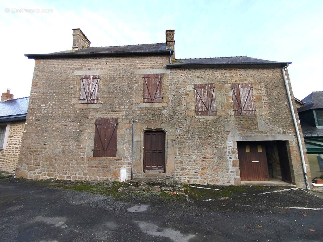 Maison à LARCHAMP