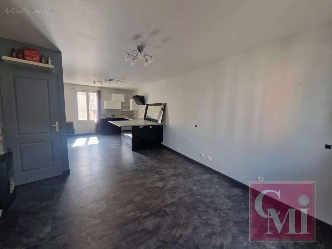 Appartement à BREUILLET