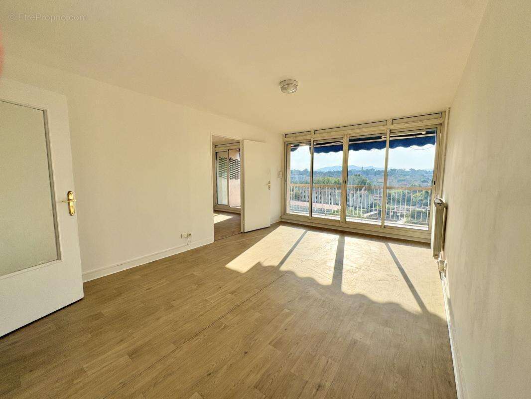 T4 avec balcon et vue dégagée - photo 2