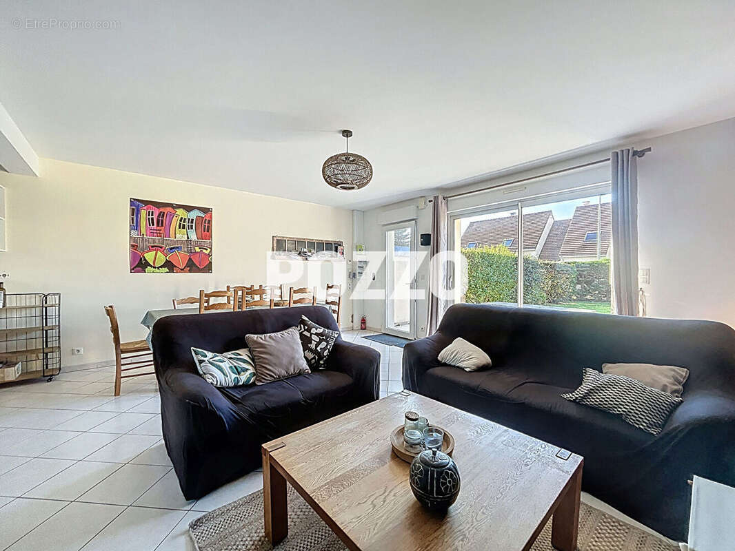 Maison à SAINT-JEAN-DE-LA-RIVIERE