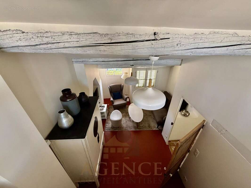 Vieil Antibes 3P 45m2 + 13m2 de terrasse vue dégagée - photo 8