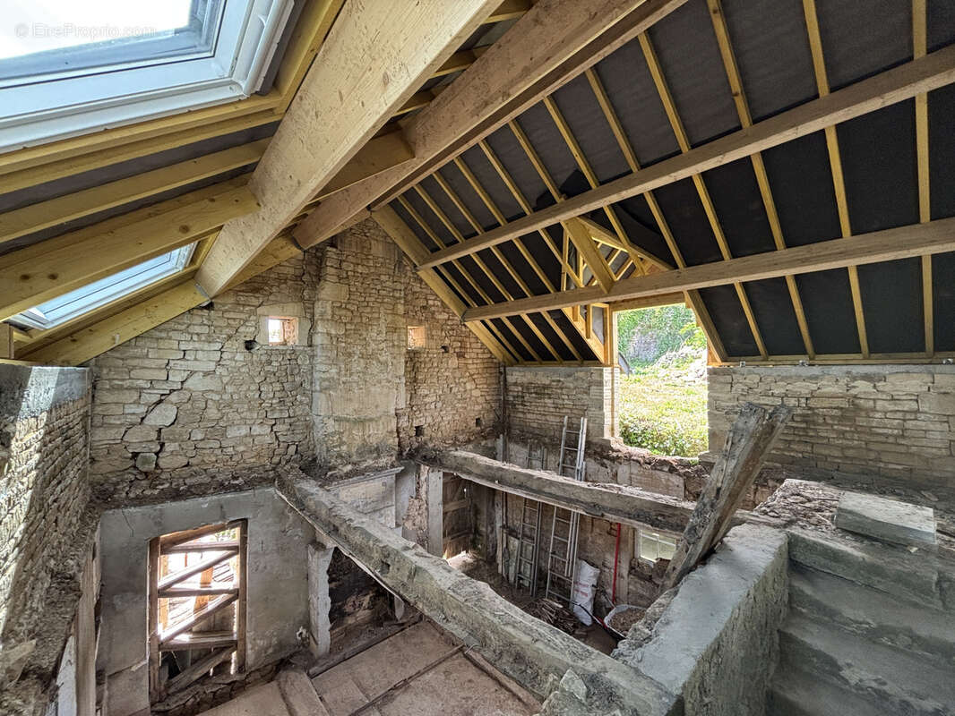 Maison en pierre à rénover - photo 8