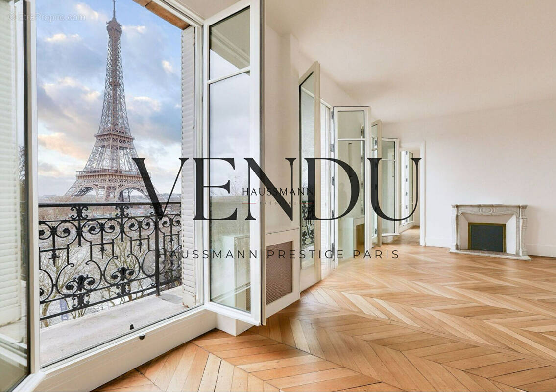 Appartement à PARIS-16E