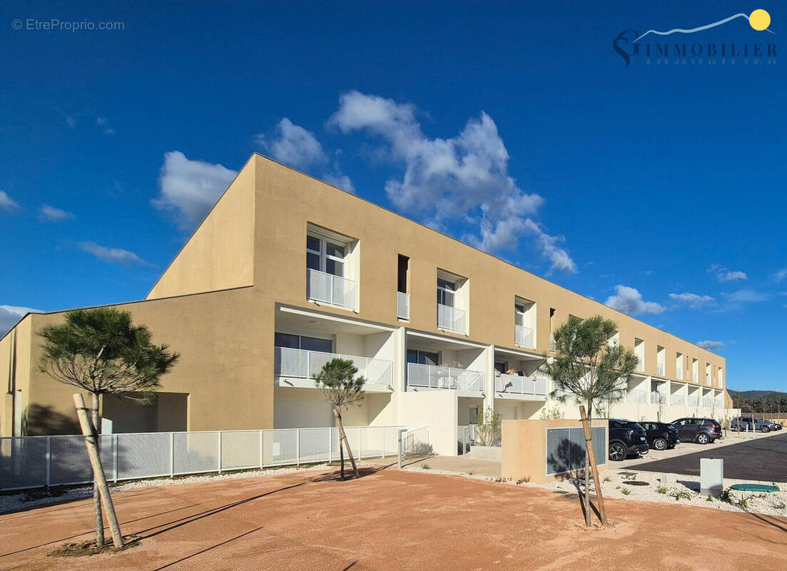 Appartement à LA LONDE-LES-MAURES