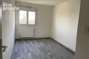 Appartement à LUZY