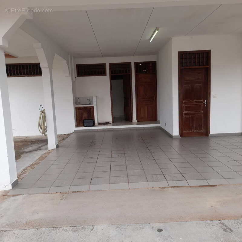 Maison à REMIRE-MONTJOLY