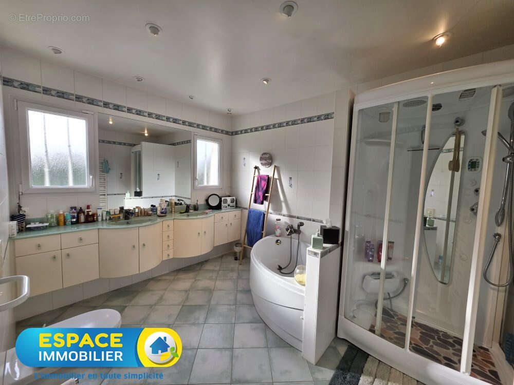 Maison à CHATEAUNEUF-SUR-LOIRE